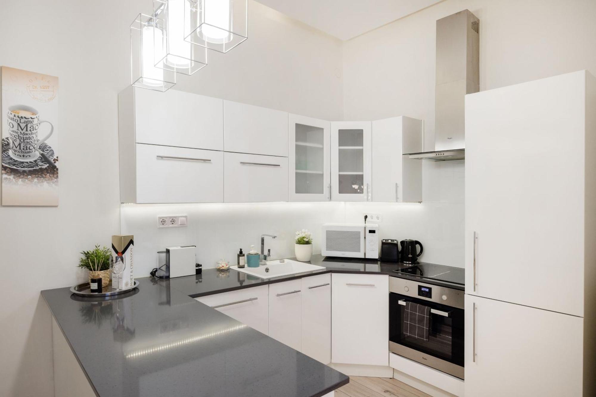 Apartamento Designer Luxury Next To Dohany Synagogue With Balcony Budapeste